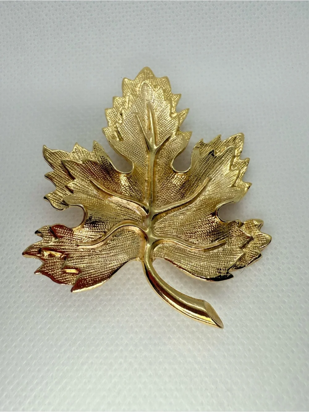 Vintage Gold Tone Textured Maple Leaf Statement Brooch Pin